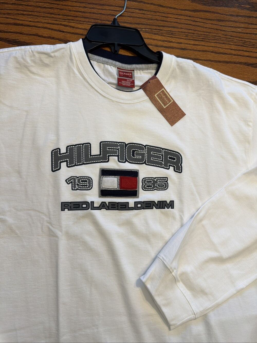 Tommy Hilfiger Men's white Essentail Logo Crewneck T-Shirt, XL vintage red label